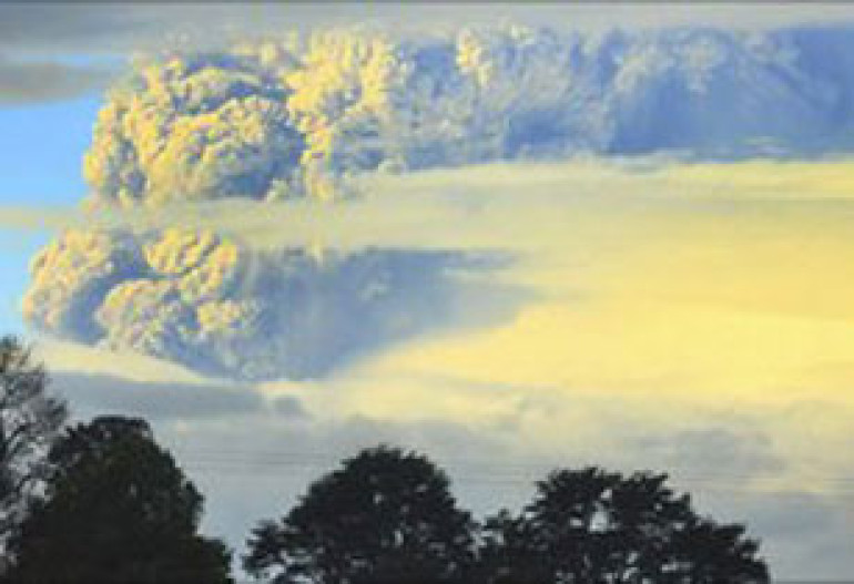  Volcano erupts in Chile, forcing evacuation