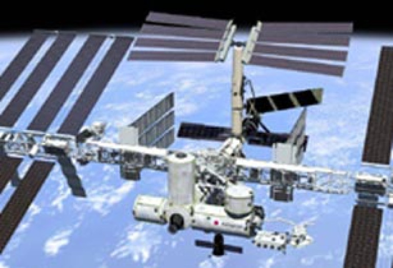 Новый экипаж привез на МКС человеческие кости
