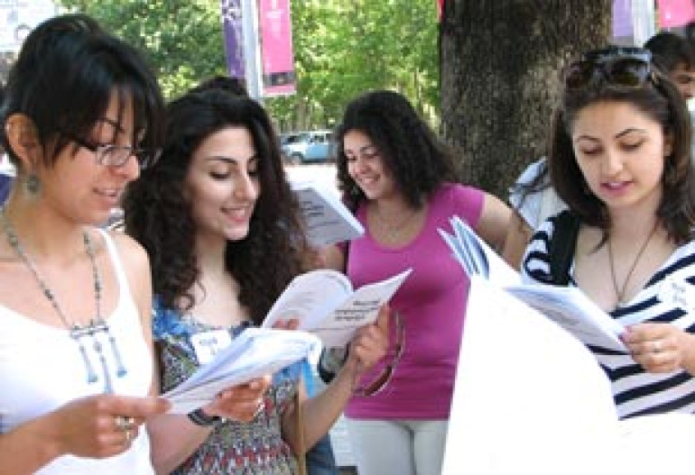 Hayphone reminds Yerevan residents of Armenian national culture 