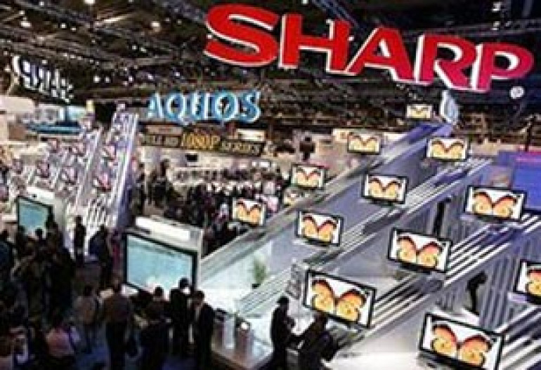 Sharp скрестил телевизор со смартфоном