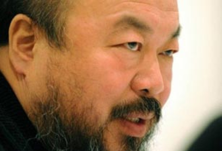 Главного художника Китая освободили под залог