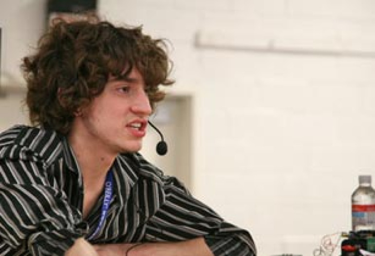 Facebook hires PS3 and iPhone ‘hacker’ George Hotz