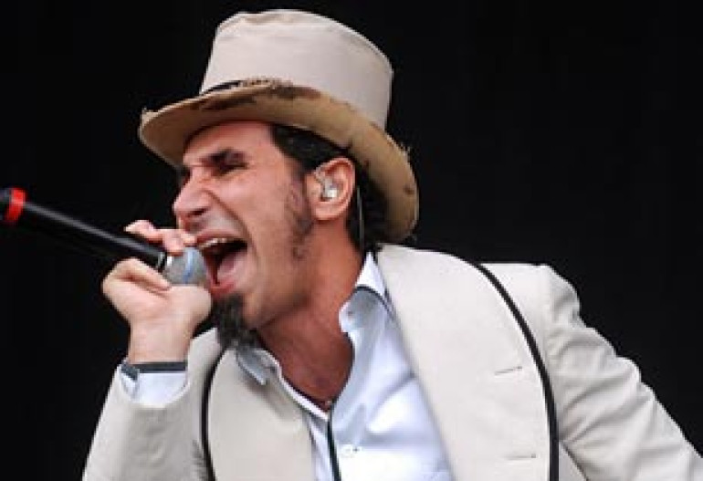 Serj Tankian sings in Yerevan (videos)