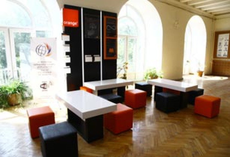 Անվճար Orange WiFi ինտերնետ Երևանի չորս բուհերում