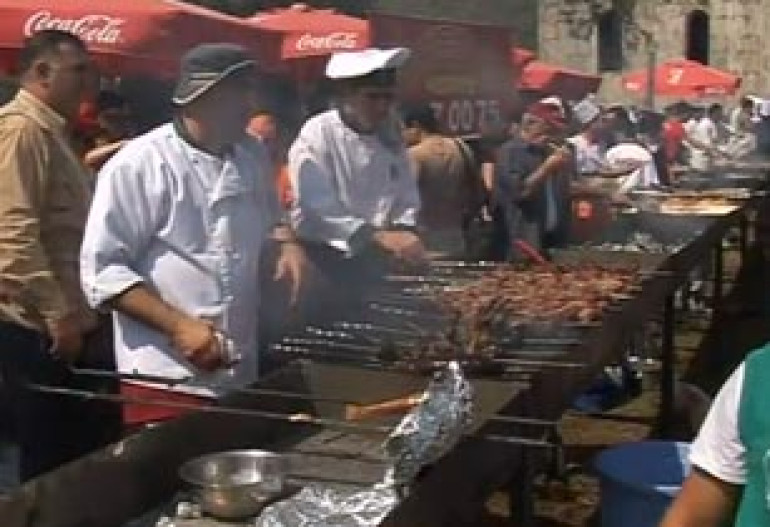 Armenia holds annual Barbecue Festival (video)