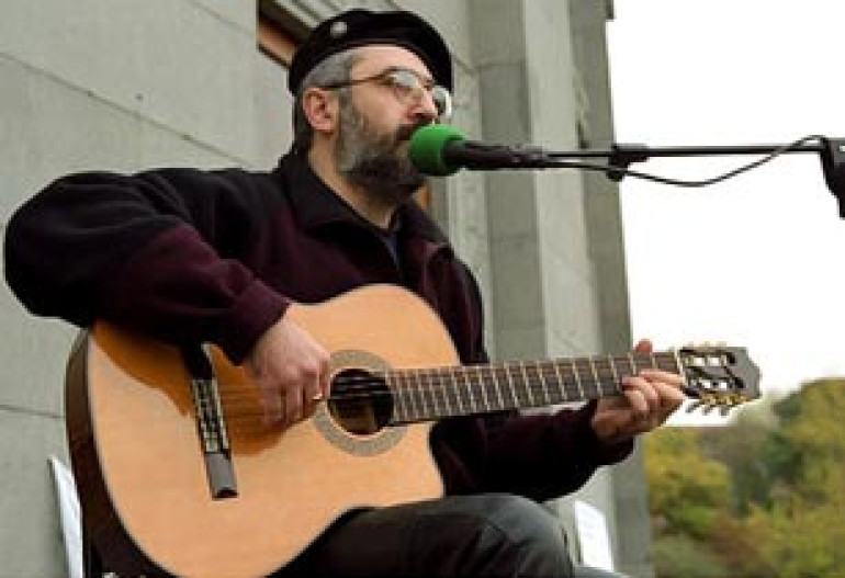 Emigration major disadvantage of independence era, says rock musician