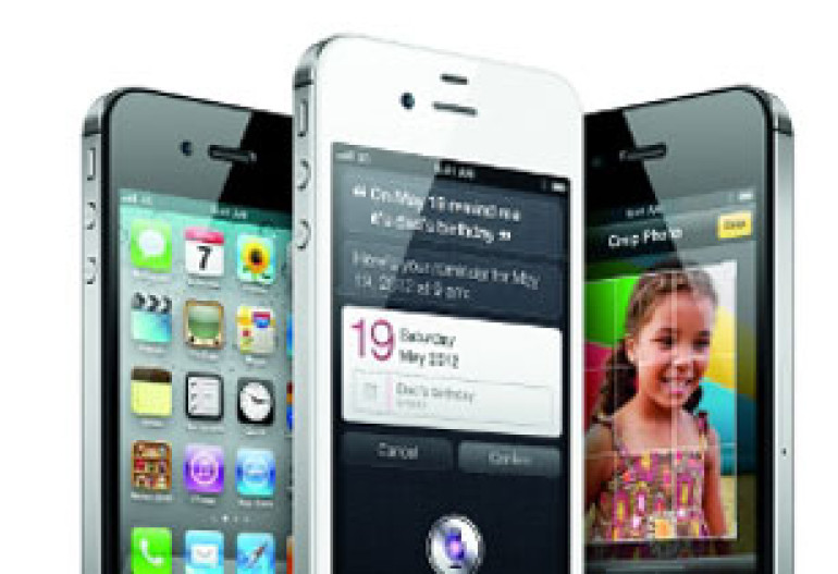 Apple сообщила о рекордном спросе на iPhone 4S