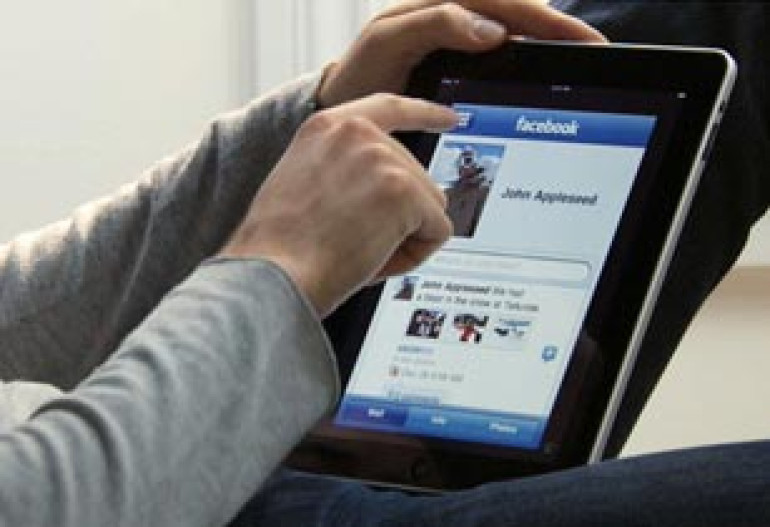 Facebook представил собственное приложение для iPad