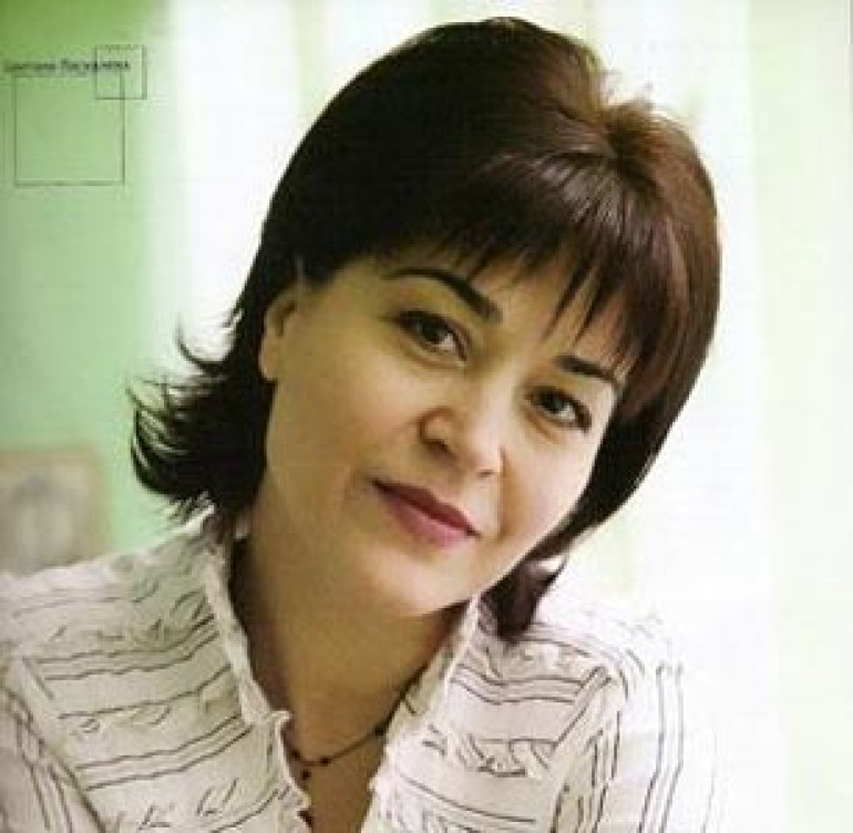 Tsvetana Paskaleva presents her documentary to Armenian president