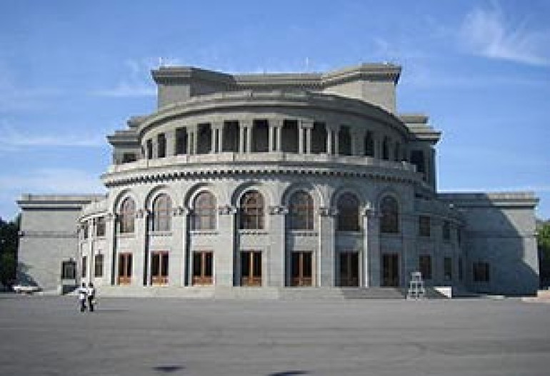 Opera House to be re-equipped with state funds