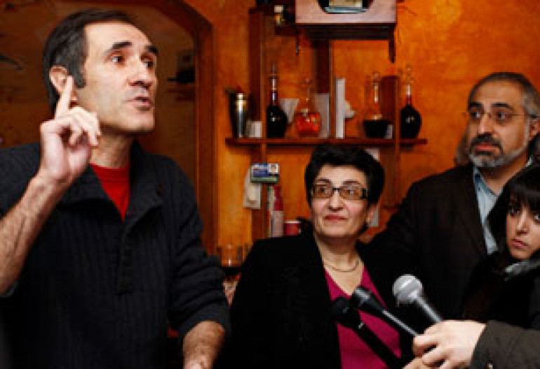 Armenian journalist, actor concerned over life-termers' problems