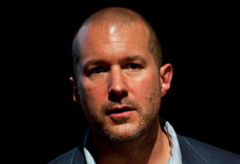 Apple chief designer becomes a knight