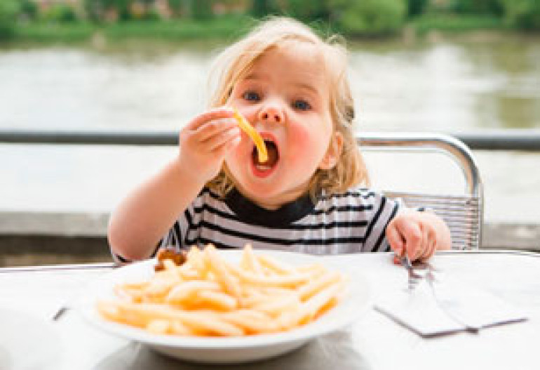 Finger eating can stop children from getting fat