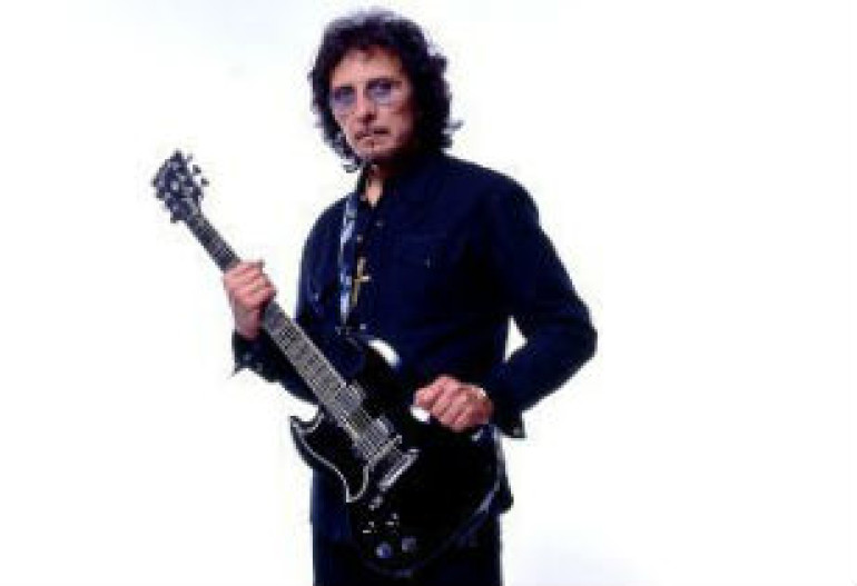 Black Sabbath отменили европейское турне из-за болезни гитариста
