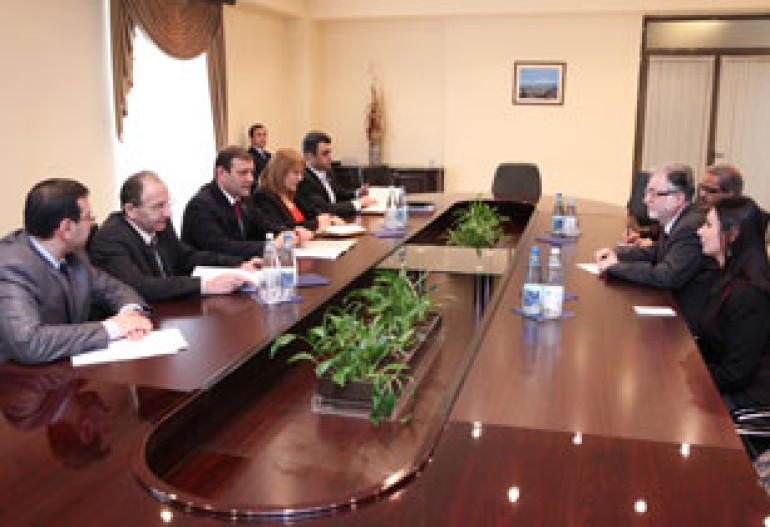 Yerevan mayor meets Indian ambassador