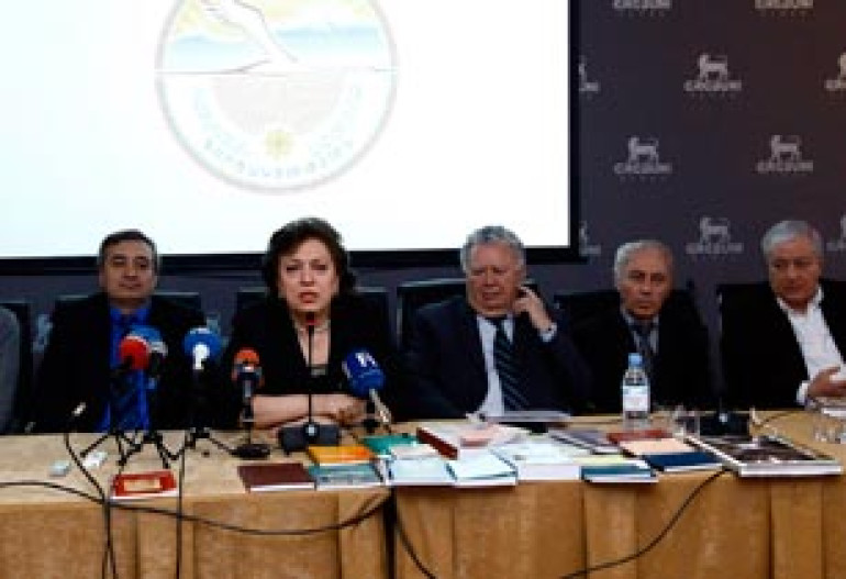 Armenia’s Ministry of Diaspora presents new books  