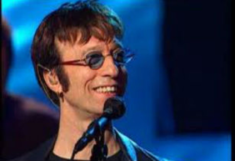 Музыкант Bee Gees впал в кому