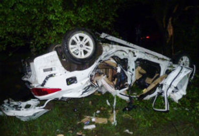 В армянской области Лори Hyundai столкнулся с деревом: 3 человека погибли, 2 ранены 