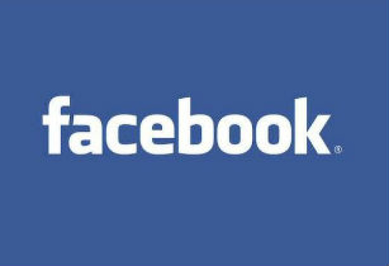 Держатели акций Facebook подали в суд на Цукерберга