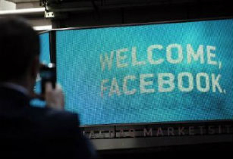 Цена акции Facebook опустилась ниже 30 долларов