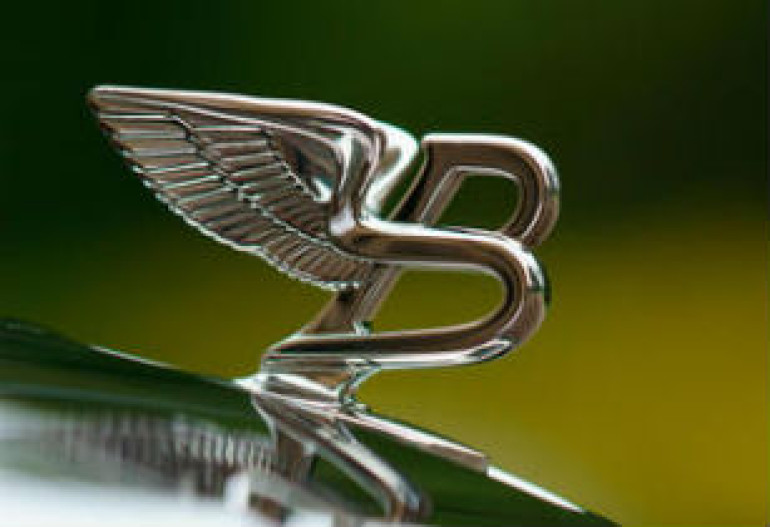 В Bentley готовятся к премьере неизвестной новинки