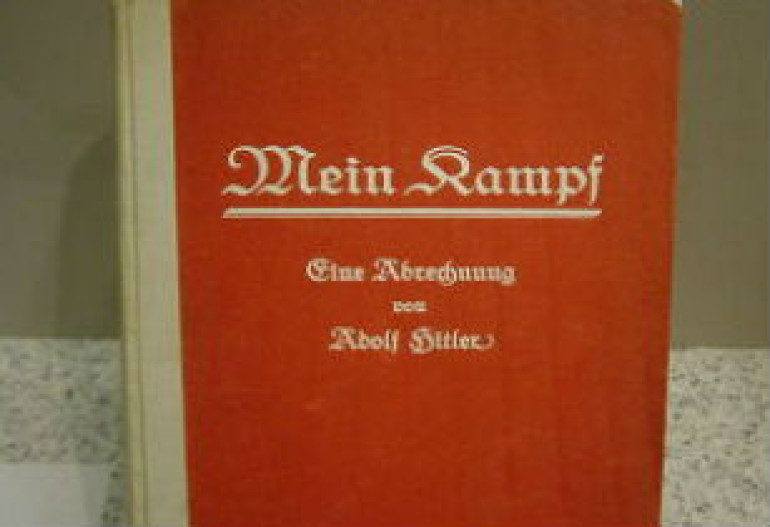 Мюнхенский суд запретил печатать в Германии отрывки из Mein Kampf
