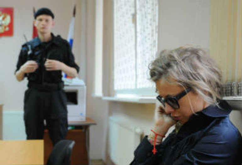 После изъятия крупной суммы у Ксении Собчак налоговая проверка коснется всех ее фирм и банковских счетов