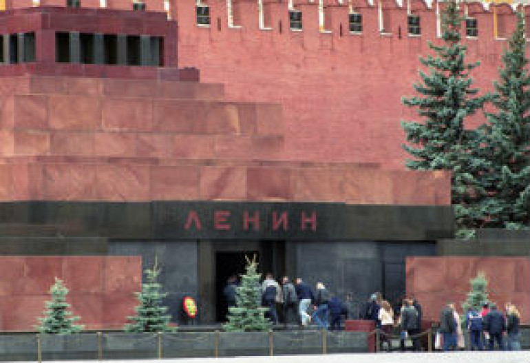  Мавзолей В.И.Ленина с 18 июня по 9 июля будет закрыт для посетителей