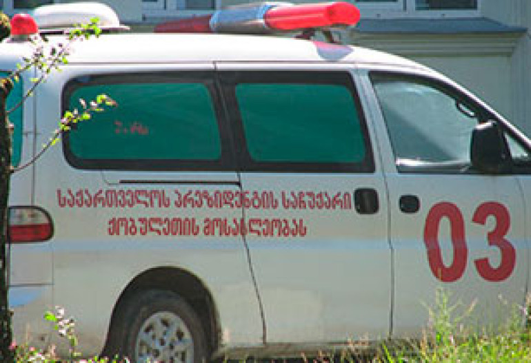 В Грузии в ДТП попал автобус с детьми