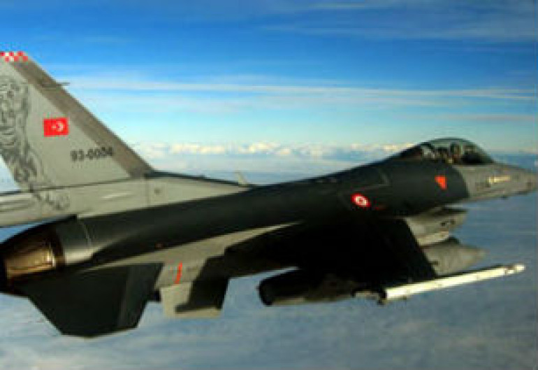 ПВО Сирии сбила турецкий истребитель F-4?