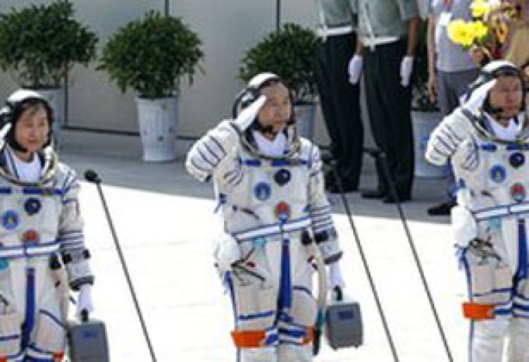China completes manual docking of spacecraft