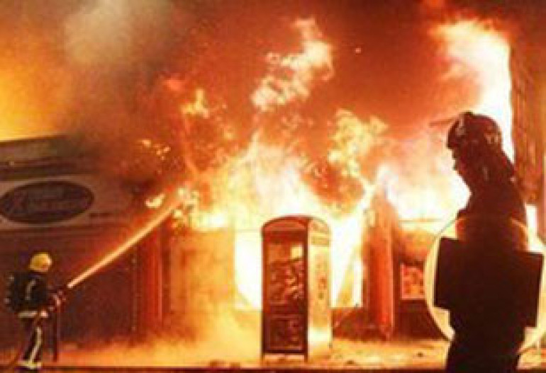Crowd sourcing used to identify London riot susptects
