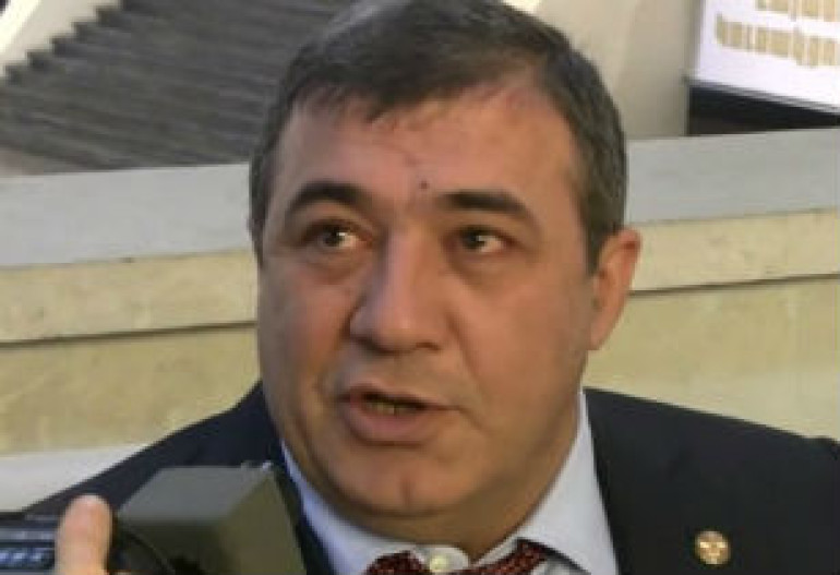 Рубен Айрапетян представил заявление об отставке в НС РА