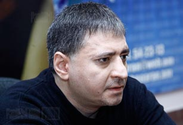 Армянского писателя Ваграма Саакяна избили