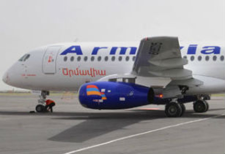 «Армавиа» предпочла российскому Superjet самолеты Boeing и Airbus - российские СМИ
