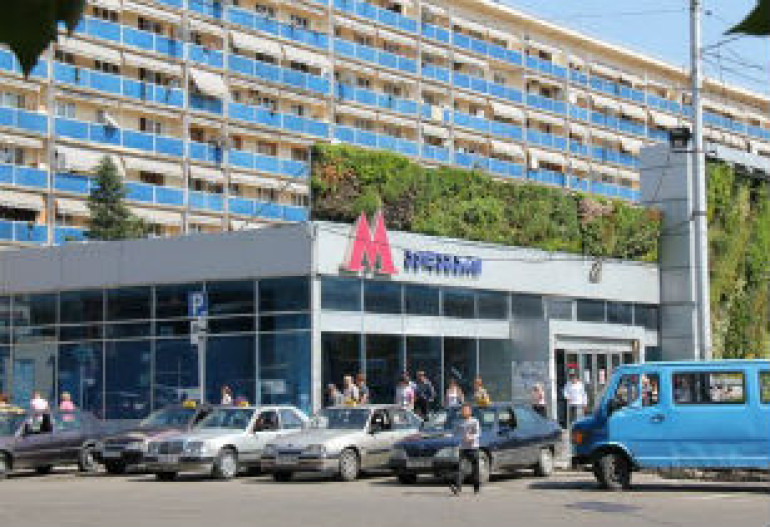  Самодельная граната взорвалась рядом с метро в Тбилиси 