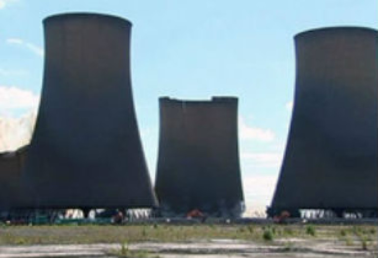 На востоке Англии взорвано пять водонапорных башен