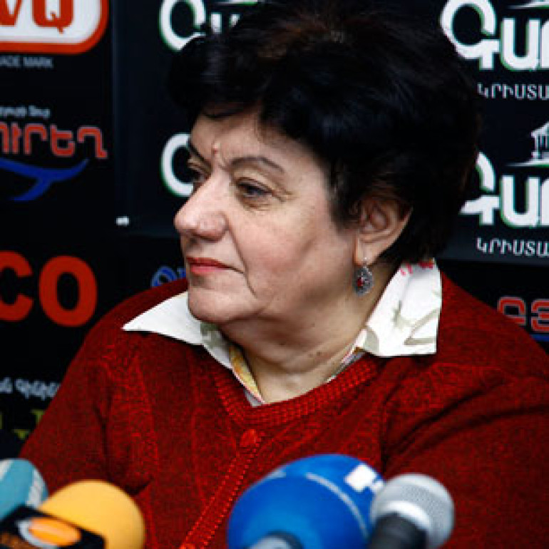После обильных осадков в Армении необходимо пересмотреть решение о попуске воды из озера Севан - эколог