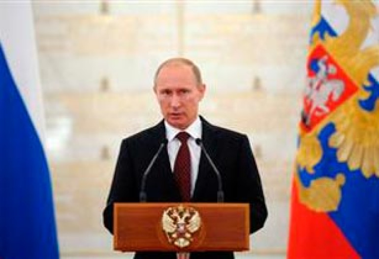 Путин подписал закон об «иностранных агентах» и НКО