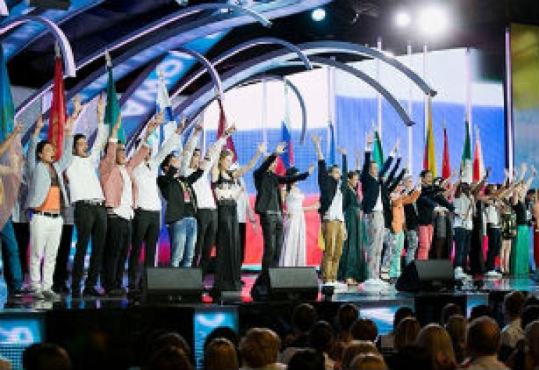 Armenian singer places 8th in New Wave 2012 (video)
