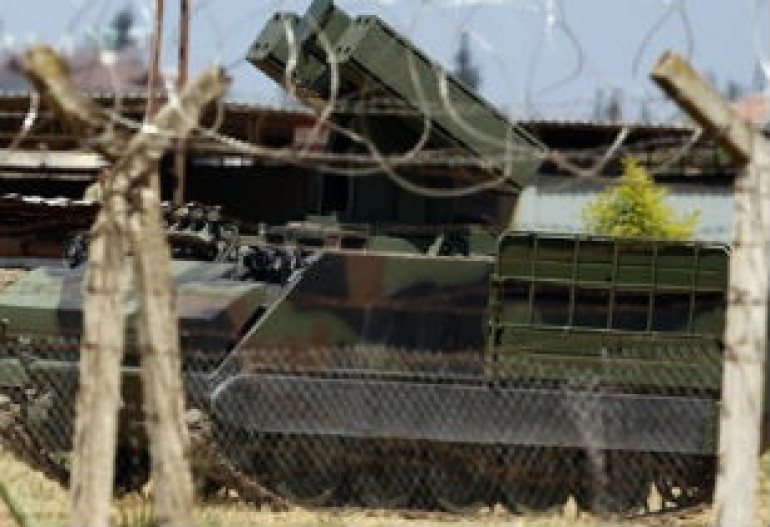 Сирия разместила на границе с Ливаном артиллерию и бронетехнику