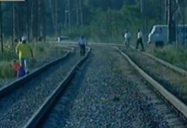 В Дагестане 200 человек перекрыли железную дорогу