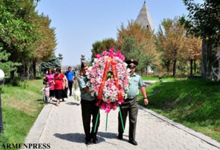 Сегодня в Ераблуре почтили память павших в Арцвашене героев (фото) Сегодня в Ераблуре почтили память павших в Арцвашене героев (фото)
