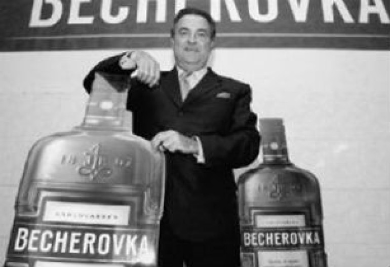 Глава компании-собственника производителя армянского коньяка «АрАрАт» Pernod Ricard умер во Франции