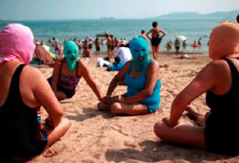  В Китае в моду входят Facekini - пляжные балаклавы (видео) 