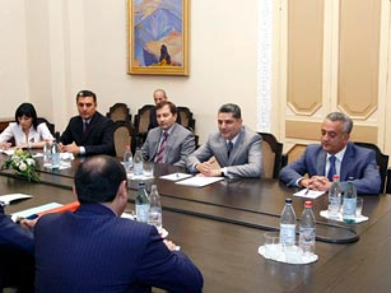  Премьер-министр Армении принял делегацию ОАО «Газпромбанк» 