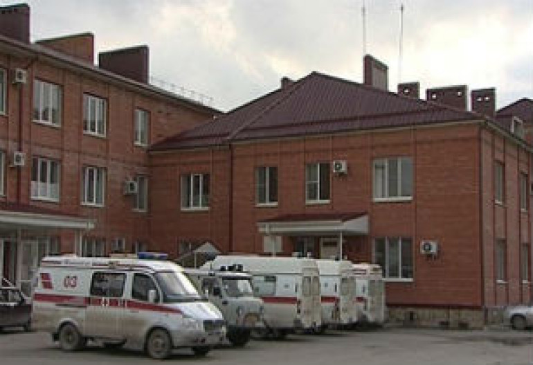В Краснодарском крае обрушилась крыша районной больницы, есть пострадавшие