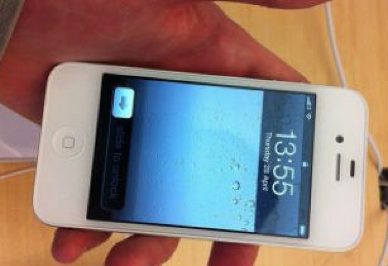 В США iPhone 4 предлагают уже за 99 центов  
