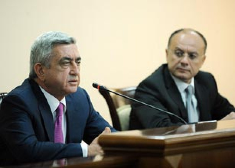 Во время совещания в Минобороны с участием президента Армении было доложено о ряде нарушений в сфере закупок (фото) 