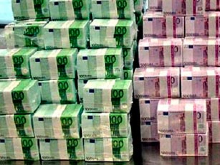 Телефонный счет француженки составил 11,7 квадриллионов евро 